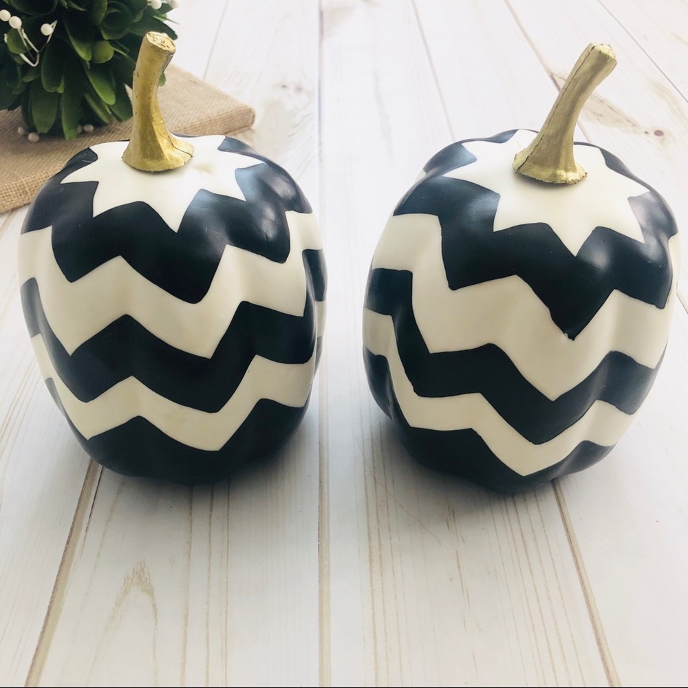 Chevron Plastic Pumpkins